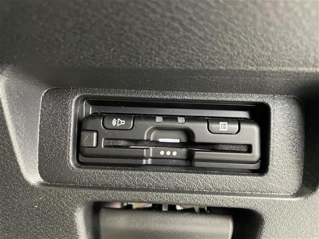 ノート X 純正9型ナビ フルセグTV 衝突被害軽減ブレーキ コーナーセンサー前後 オートLEDヘッドライト 横滑り防止装置 ETC ドライブレコーダー スマートキー プッシュスタート 純正フロアマット 取扱説明(3枚目)