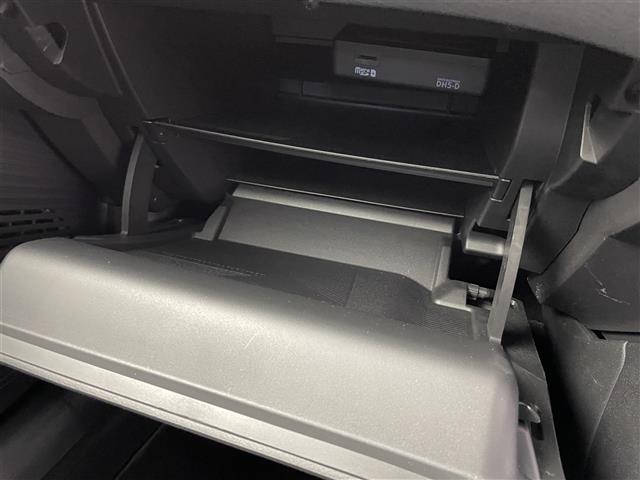 ノート X 純正9型ナビ フルセグTV 衝突被害軽減ブレーキ コーナーセンサー前後 オートLEDヘッドライト 横滑り防止装置 ETC ドライブレコーダー スマートキー プッシュスタート 純正フロアマット 取扱説明(30枚目)