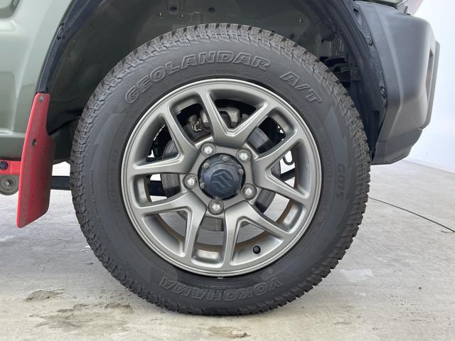 ジムニー XC 社外ナビ ドライブレコーダー ETC シートヒーター 衝突被害軽減システム クルーズコントロール レーンキープアシスト 横滑り防止装置 オートLEDライト 純正アルミホイール ステアリングスイッチ(57枚目)