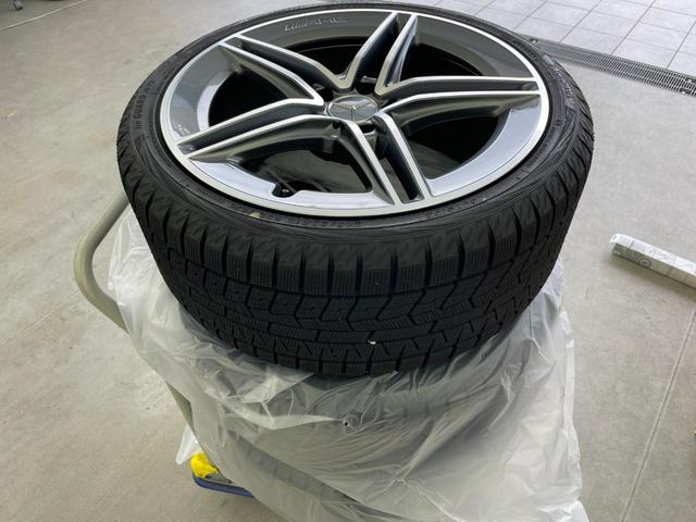 Aクラス A45 S 4マチック+ ワンオーナー 4WD AMGアドバンスドPKG AMGパフォーマンスPKG パノラミックスライディングルーフ PRE-SAFE機能 BBS 純正19インチAW付き冬タイヤ積込 スペアキー 取扱説明書(4枚目)