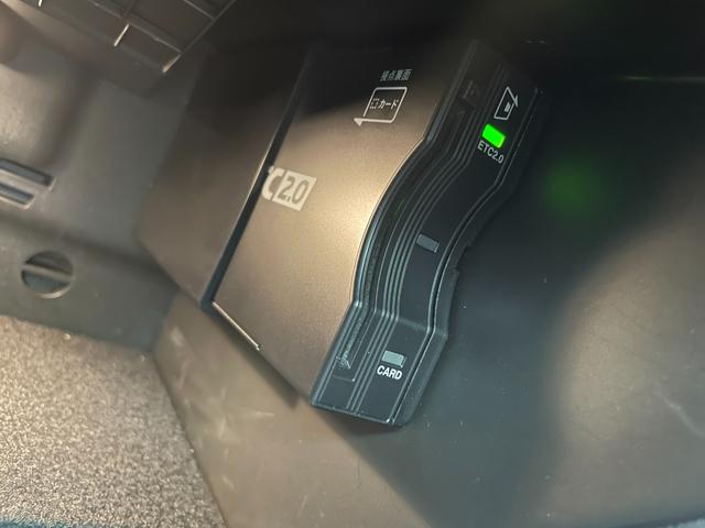 Aクラス A45 S 4マチック+ ワンオーナー 4WD AMGアドバンスドPKG AMGパフォーマンスPKG パノラミックスライディングルーフ PRE-SAFE機能 BBS 純正19インチAW付き冬タイヤ積込 スペアキー 取扱説明書(6枚目)