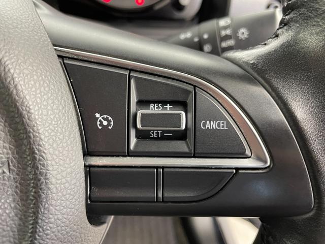 ジムニーシエラ JC 社外ナビ バックカメラ シートヒーター 衝突被害軽減システム レーンキープアシスト 横滑り防止装置 オートLEDライト フォグライト 純正アルミホイール 純正フロアマット ステアリングスイッチ AAC(13枚目)