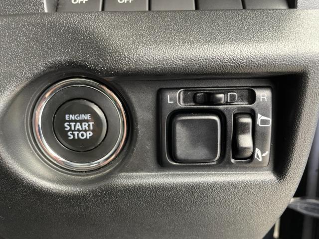 ジムニーシエラ JC 社外ナビ バックカメラ シートヒーター 衝突被害軽減システム レーンキープアシスト 横滑り防止装置 オートLEDライト フォグライト 純正アルミホイール 純正フロアマット ステアリングスイッチ AAC(24枚目)