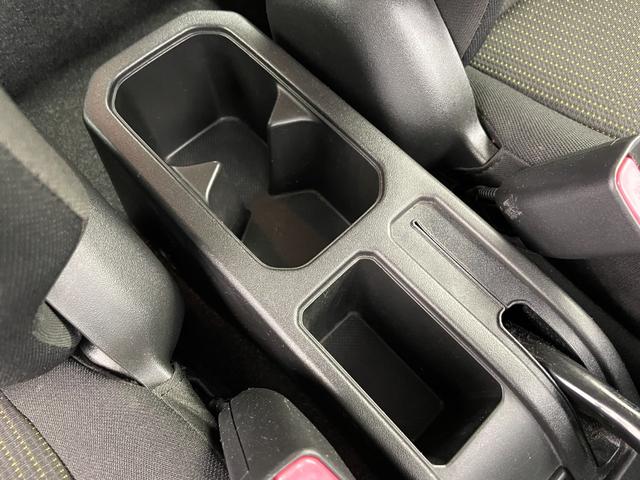 ジムニーシエラ JC 社外ナビ バックカメラ シートヒーター 衝突被害軽減システム レーンキープアシスト 横滑り防止装置 オートLEDライト フォグライト 純正アルミホイール 純正フロアマット ステアリングスイッチ AAC(30枚目)