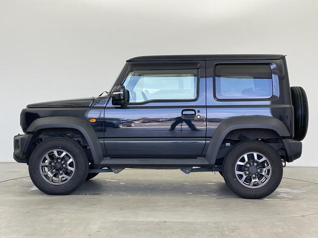 ジムニーシエラ JC 社外ナビ バックカメラ シートヒーター 衝突被害軽減システム レーンキープアシスト 横滑り防止装置 オートLEDライト フォグライト 純正アルミホイール 純正フロアマット ステアリングスイッチ AAC(47枚目)