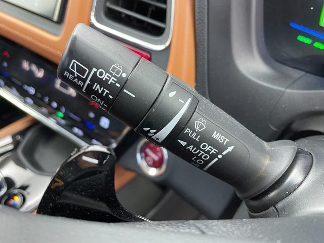 ヴェゼル ハイブリッドＺ　純正ナビ　フルセグＴＶ　バックカメラ　寒冷地仕様　衝突被害軽減ブレーキ　クルーズコントロール　オートＬＥＤヘッドライト　横滑り防止装置　ハーフレザーシート　シートヒーター　ＥＴＣ　ドライブレコーダー（15枚目）