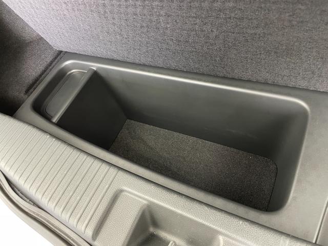 ヴェゼル ハイブリッドＺ　純正ナビ　フルセグＴＶ　バックカメラ　寒冷地仕様　衝突被害軽減ブレーキ　クルーズコントロール　オートＬＥＤヘッドライト　横滑り防止装置　ハーフレザーシート　シートヒーター　ＥＴＣ　ドライブレコーダー（31枚目）