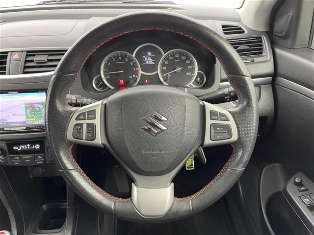 スイフトスポーツ ベースグレード ワンオーナー 社外SDナビ(AM/FM/CD/BT)フルセグTV クルーズコントロール 横滑り防止装置 盗難防止装置 オートライト フロアマット純正 純正AW ドアバイザー フォグランプ 取説/保証書(7枚目)