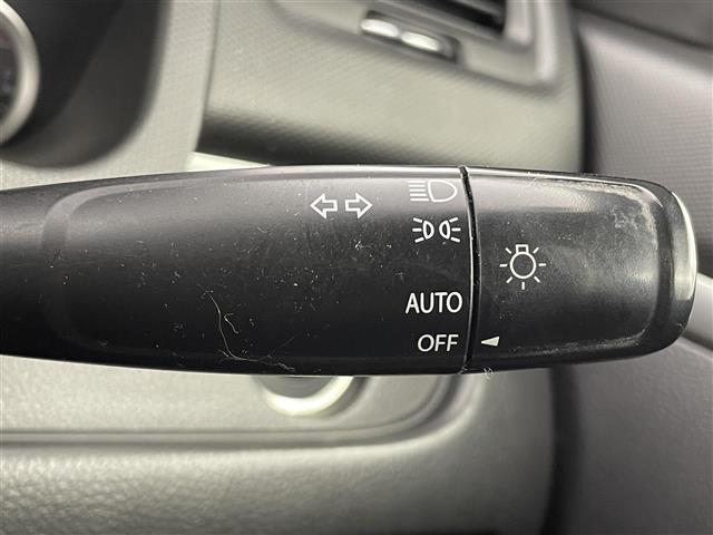 スイフトスポーツ ベースグレード ワンオーナー 社外SDナビ(AM/FM/CD/BT)フルセグTV クルーズコントロール 横滑り防止装置 盗難防止装置 オートライト フロアマット純正 純正AW ドアバイザー フォグランプ 取説/保証書(11枚目)