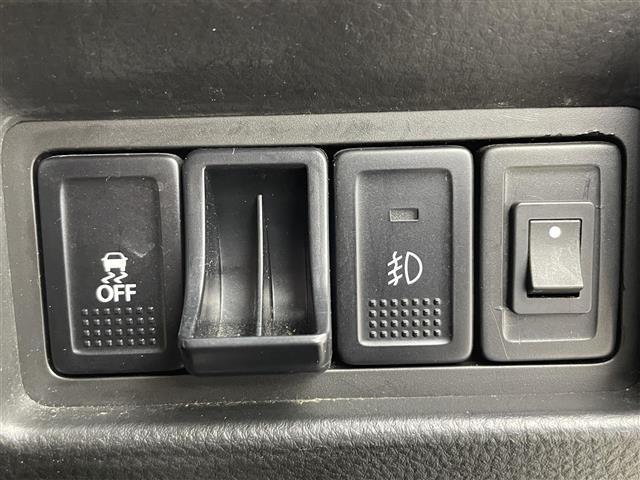 スイフトスポーツ ベースグレード ワンオーナー 社外SDナビ(AM/FM/CD/BT)フルセグTV クルーズコントロール 横滑り防止装置 盗難防止装置 オートライト フロアマット純正 純正AW ドアバイザー フォグランプ 取説/保証書(13枚目)