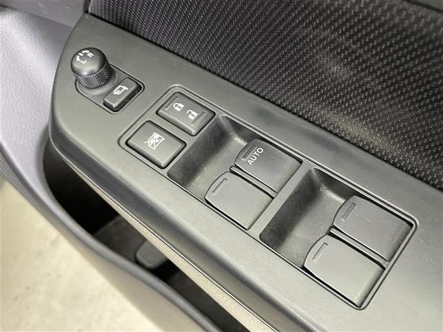 スイフトスポーツ ベースグレード ワンオーナー 社外SDナビ(AM/FM/CD/BT)フルセグTV クルーズコントロール 横滑り防止装置 盗難防止装置 オートライト フロアマット純正 純正AW ドアバイザー フォグランプ 取説/保証書(21枚目)