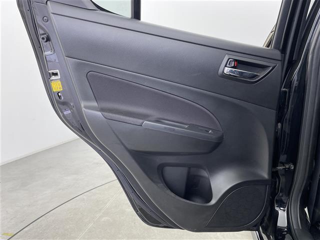 スイフトスポーツ ベースグレード ワンオーナー 社外SDナビ(AM/FM/CD/BT)フルセグTV クルーズコントロール 横滑り防止装置 盗難防止装置 オートライト フロアマット純正 純正AW ドアバイザー フォグランプ 取説/保証書(28枚目)