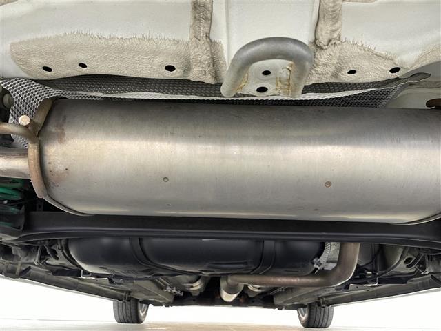 スイフトスポーツ ベースグレード ワンオーナー 社外SDナビ(AM/FM/CD/BT)フルセグTV クルーズコントロール 横滑り防止装置 盗難防止装置 オートライト フロアマット純正 純正AW ドアバイザー フォグランプ 取説/保証書(40枚目)