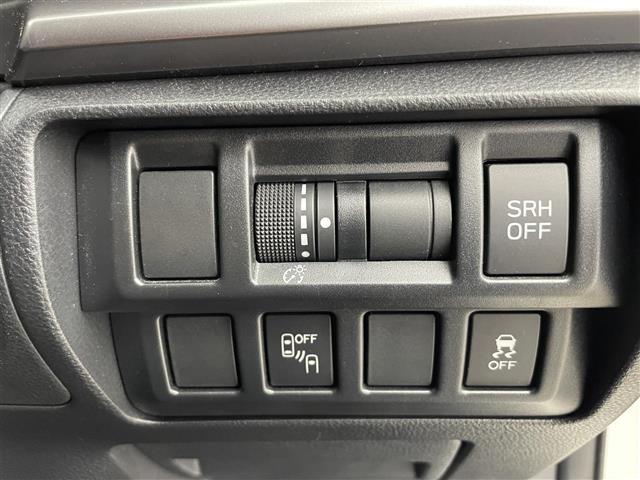 XV アドバンス 純正ナビ バックカメラ ドラレコ ETC BSM INNOルーフボックス ハーフレザー 衝突被害軽減システム レーダークルーズコントロール コーナーセンサー 純正アルミホイール オートLEDライト(17枚目)