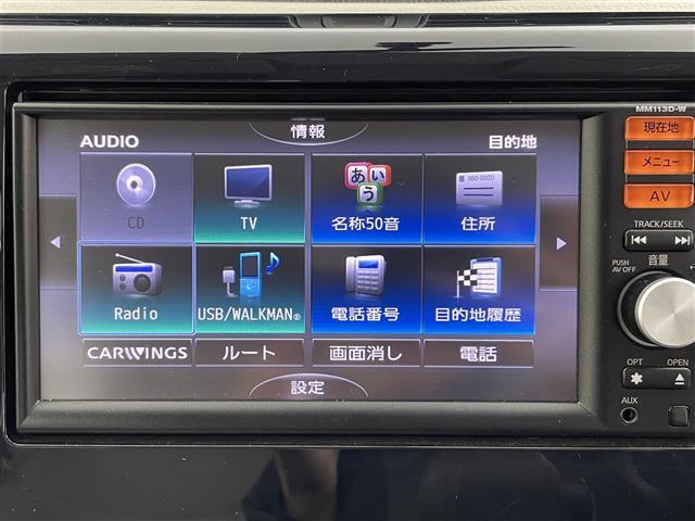 デイズ Ｓ　純正ＳＤナビ　フルセグＴＶ　ＣＤ　ＡＭ　ＦＭ　ハロゲンライト　純正フロアマット　アイドリングストップ　電動格納ミラー　ドアバイザー　リモコンキー　パワーステアリング　パワーウィンドウ　ベンチシート（6枚目）