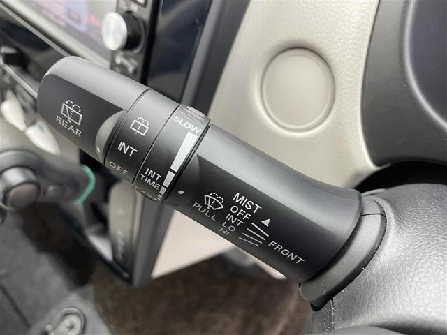 デイズ Ｓ　純正ＳＤナビ　フルセグＴＶ　ＣＤ　ＡＭ　ＦＭ　ハロゲンライト　純正フロアマット　アイドリングストップ　電動格納ミラー　ドアバイザー　リモコンキー　パワーステアリング　パワーウィンドウ　ベンチシート（10枚目）