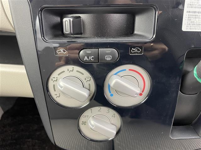 デイズ Ｓ　純正ＳＤナビ　フルセグＴＶ　ＣＤ　ＡＭ　ＦＭ　ハロゲンライト　純正フロアマット　アイドリングストップ　電動格納ミラー　ドアバイザー　リモコンキー　パワーステアリング　パワーウィンドウ　ベンチシート（14枚目）