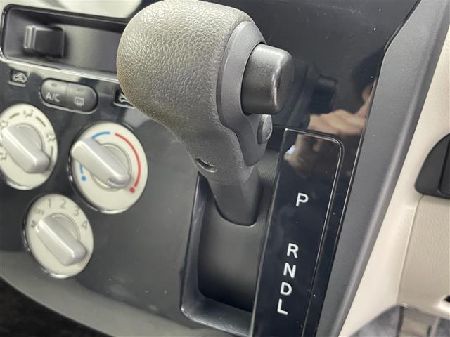 デイズ Ｓ　純正ＳＤナビ　フルセグＴＶ　ＣＤ　ＡＭ　ＦＭ　ハロゲンライト　純正フロアマット　アイドリングストップ　電動格納ミラー　ドアバイザー　リモコンキー　パワーステアリング　パワーウィンドウ　ベンチシート（15枚目）