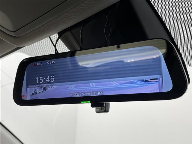 ＲＡＶ４ Ｘ　４ＷＤ　純正ナビ　フルセグＴＶ　バックカメラ　社外１７インチＡＷ付き冬タイヤ積込　トヨタセーフティセンス　ＡＣＣ　プリクラッシュセーフティ　デジタルインナーミラー　ドラレコ　ＥＴＣ　スマートキー×２（4枚目）