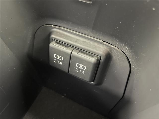 ＲＡＶ４ Ｘ　４ＷＤ　純正ナビ　フルセグＴＶ　バックカメラ　社外１７インチＡＷ付き冬タイヤ積込　トヨタセーフティセンス　ＡＣＣ　プリクラッシュセーフティ　デジタルインナーミラー　ドラレコ　ＥＴＣ　スマートキー×２（19枚目）