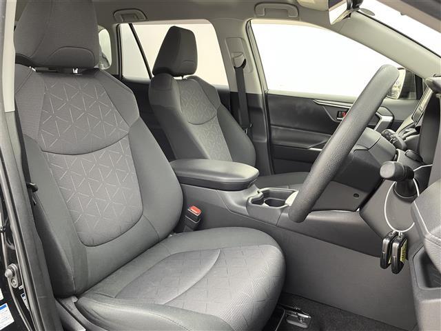 ＲＡＶ４ Ｘ　４ＷＤ　純正ナビ　フルセグＴＶ　バックカメラ　社外１７インチＡＷ付き冬タイヤ積込　トヨタセーフティセンス　ＡＣＣ　プリクラッシュセーフティ　デジタルインナーミラー　ドラレコ　ＥＴＣ　スマートキー×２（22枚目）