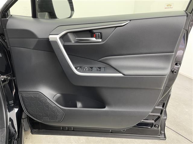 ＲＡＶ４ Ｘ　４ＷＤ　純正ナビ　フルセグＴＶ　バックカメラ　社外１７インチＡＷ付き冬タイヤ積込　トヨタセーフティセンス　ＡＣＣ　プリクラッシュセーフティ　デジタルインナーミラー　ドラレコ　ＥＴＣ　スマートキー×２（23枚目）