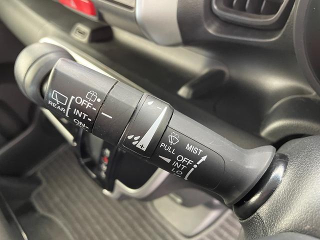 Ｎ－ＢＯＸ Ｇ・Ｌパッケージ　ワンオーナー　４ＷＤ　社外ナビ　ワンセグＴＶ　バックカメラ　片側パワースライドドア＋イージークローザー（両側）　横滑り防止装置　ビルトインＥＴＣ　前席シートヒーター　スマートキー×２　プッシュスタート（13枚目）