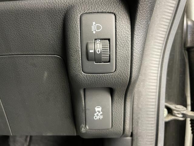 Ｎ－ＢＯＸ Ｇ・Ｌパッケージ　ワンオーナー　４ＷＤ　社外ナビ　ワンセグＴＶ　バックカメラ　片側パワースライドドア＋イージークローザー（両側）　横滑り防止装置　ビルトインＥＴＣ　前席シートヒーター　スマートキー×２　プッシュスタート（18枚目）