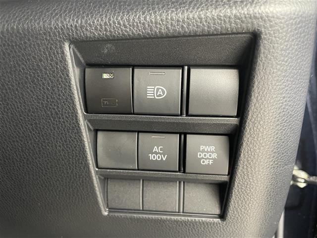 ノア ハイブリッドＳ－Ｚ　ワンオーナー　純正１０．５インチナビ　フルセグＴＶ＋ＣＤ／ＤＶＤデッキ　ＨＤＭＩ　バックカメラ　トヨタセーフティセンス　両側パワースライドドア　ハーフレザー　シートヒーター　ドラレコ　ＥＴＣ２．０（14枚目）