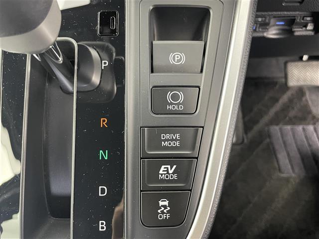 ノア ハイブリッドＳ－Ｚ　ワンオーナー　純正１０．５インチナビ　フルセグＴＶ＋ＣＤ／ＤＶＤデッキ　ＨＤＭＩ　バックカメラ　トヨタセーフティセンス　両側パワースライドドア　ハーフレザー　シートヒーター　ドラレコ　ＥＴＣ２．０（18枚目）