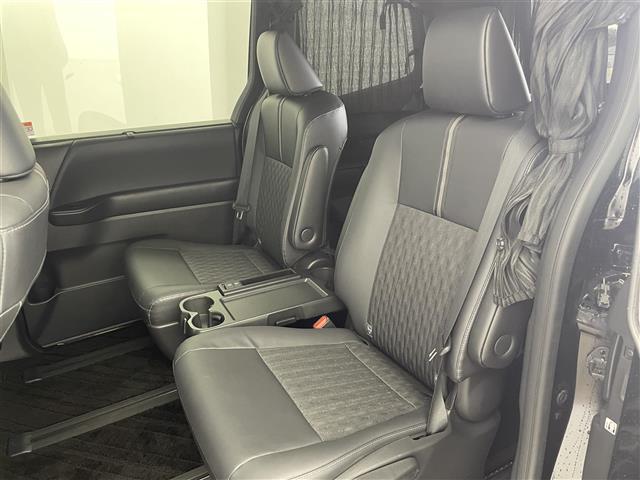 ノア ハイブリッドＳ－Ｚ　ワンオーナー　純正１０．５インチナビ　フルセグＴＶ＋ＣＤ／ＤＶＤデッキ　ＨＤＭＩ　バックカメラ　トヨタセーフティセンス　両側パワースライドドア　ハーフレザー　シートヒーター　ドラレコ　ＥＴＣ２．０（27枚目）