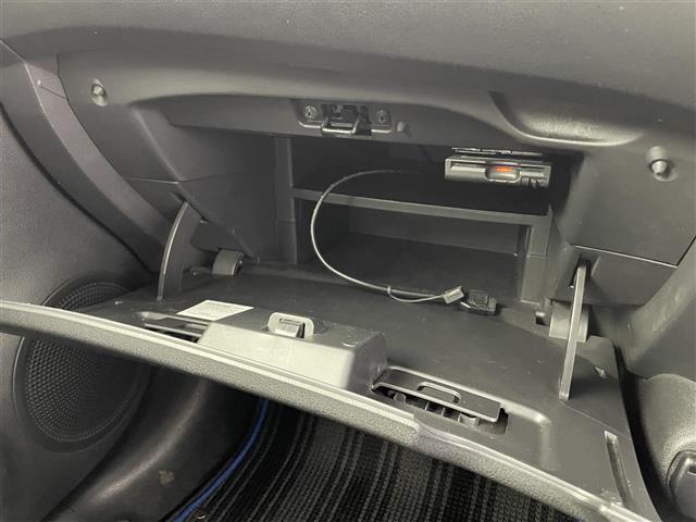 ノート ｅ－パワー　Ｘ　純正ナビ　フルセグＴＶ　アラウンドビューモニター　衝突被害軽減ブレーキ　レーンキープアシスト　オートＬＥＤヘッドライト　横滑り防止装置　コーナーセンサー前後　デジタルインナーミラー　ＥＴＣ　スペアキー（21枚目）