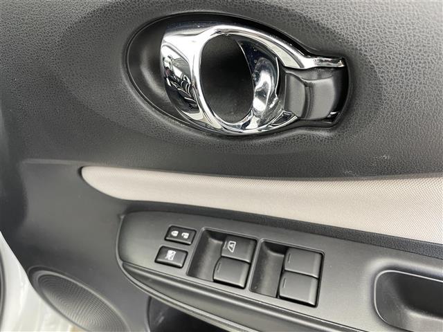 ノート ｅ－パワー　Ｘ　純正ナビ　フルセグＴＶ　アラウンドビューモニター　衝突被害軽減ブレーキ　レーンキープアシスト　オートＬＥＤヘッドライト　横滑り防止装置　コーナーセンサー前後　デジタルインナーミラー　ＥＴＣ　スペアキー（24枚目）