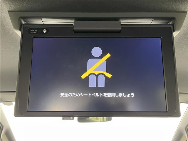 ノア Ｓｉ　ダブルバイビーＩＩＩ　純正ナビ　フルセグＴＶ　Ｂｌｕｅｔｏｏｔｈ　バックカメラ　純正フリップダウンモニター　ＥＴＣ　両側パワースライドドア　ＬＥＤオートライト　オートハイビーム　トヨタセーフティセンス　ハーフレザーシート（2枚目）