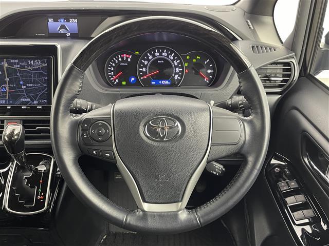 ノア Ｓｉ　ダブルバイビーＩＩＩ　純正ナビ　フルセグＴＶ　Ｂｌｕｅｔｏｏｔｈ　バックカメラ　純正フリップダウンモニター　ＥＴＣ　両側パワースライドドア　ＬＥＤオートライト　オートハイビーム　トヨタセーフティセンス　ハーフレザーシート（8枚目）