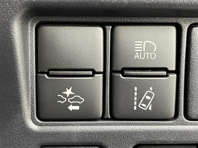 ノア Ｓｉ　ダブルバイビーＩＩＩ　純正ナビ　フルセグＴＶ　Ｂｌｕｅｔｏｏｔｈ　バックカメラ　純正フリップダウンモニター　ＥＴＣ　両側パワースライドドア　ＬＥＤオートライト　オートハイビーム　トヨタセーフティセンス　ハーフレザーシート（13枚目）
