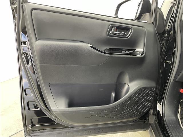 ノア Ｓｉ　ダブルバイビーＩＩＩ　純正ナビ　フルセグＴＶ　Ｂｌｕｅｔｏｏｔｈ　バックカメラ　純正フリップダウンモニター　ＥＴＣ　両側パワースライドドア　ＬＥＤオートライト　オートハイビーム　トヨタセーフティセンス　ハーフレザーシート（23枚目）