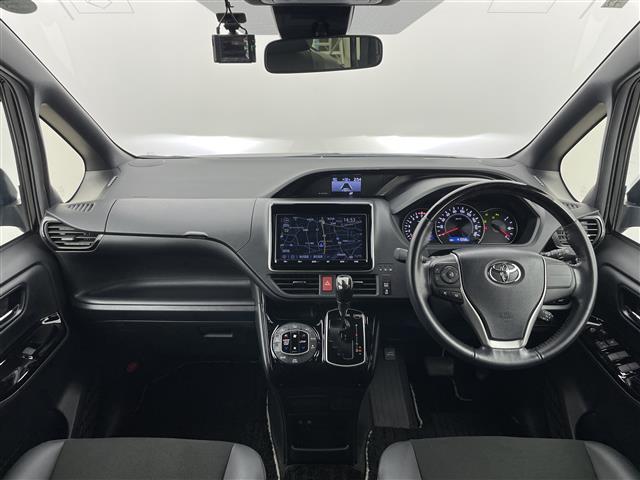 ノア Ｓｉ　ダブルバイビーＩＩＩ　純正ナビ　フルセグＴＶ　Ｂｌｕｅｔｏｏｔｈ　バックカメラ　純正フリップダウンモニター　ＥＴＣ　両側パワースライドドア　ＬＥＤオートライト　オートハイビーム　トヨタセーフティセンス　ハーフレザーシート（42枚目）