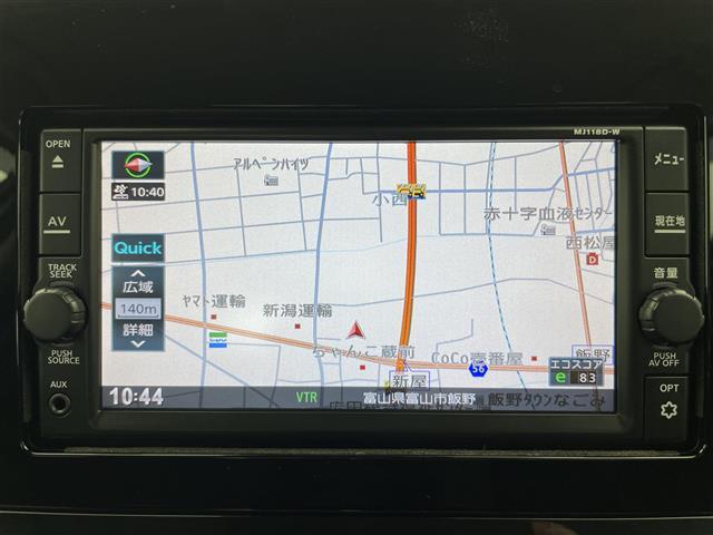 ノート Ｓ　ＦＯＵＲ　純正ナビ　全方位カメラ　ＥＴＣ　シートヒーター　ブラインドスポットモニター　デジタルインナーミラー　衝突被害軽減システム　コーナーセンサー　横滑り防止装置　オートハロゲンライト　ハンドルヒーター（5枚目）