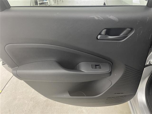 ノート Ｓ　ＦＯＵＲ　純正ナビ　全方位カメラ　ＥＴＣ　シートヒーター　ブラインドスポットモニター　デジタルインナーミラー　衝突被害軽減システム　コーナーセンサー　横滑り防止装置　オートハロゲンライト　ハンドルヒーター（31枚目）