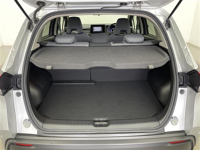 ノート Ｓ　ＦＯＵＲ　純正ナビ　全方位カメラ　ＥＴＣ　シートヒーター　ブラインドスポットモニター　デジタルインナーミラー　衝突被害軽減システム　コーナーセンサー　横滑り防止装置　オートハロゲンライト　ハンドルヒーター（32枚目）