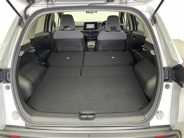 ノート Ｓ　ＦＯＵＲ　純正ナビ　全方位カメラ　ＥＴＣ　シートヒーター　ブラインドスポットモニター　デジタルインナーミラー　衝突被害軽減システム　コーナーセンサー　横滑り防止装置　オートハロゲンライト　ハンドルヒーター（33枚目）