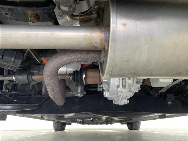 ノート Ｓ　ＦＯＵＲ　純正ナビ　全方位カメラ　ＥＴＣ　シートヒーター　ブラインドスポットモニター　デジタルインナーミラー　衝突被害軽減システム　コーナーセンサー　横滑り防止装置　オートハロゲンライト　ハンドルヒーター（41枚目）