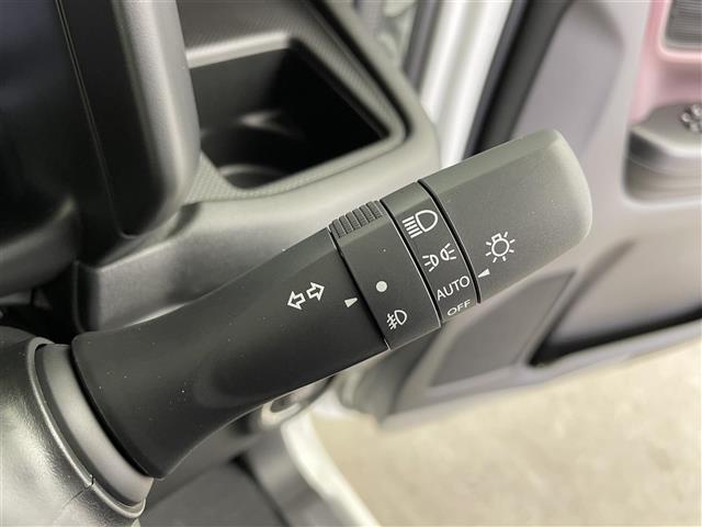 スペーシアカスタム ハイブリッドＸＳ　届出済未使用車　４ＷＤ　９型純正ナビ　全方位モニター　ヘッドアップディスプレイ　デュアルセンサーブレーキサポートＩＩ　アダプティブクルーズコントロール　レーンキープアシスト　オートマチックハイビーム（10枚目）