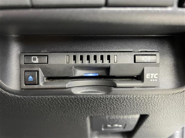 アクア Ｇ　純正ナビ　ｂｌｕｅｔｏｏｔｈ　バックカメラ　前後コーナーセンサー　ビルトインＥＴＣ　社外前ドラレコ　オートライト　ＬＥＤ　スマートキー　ＡＣＣ　プリクラッシュ　レーンキープ　先行車発進告知（6枚目）