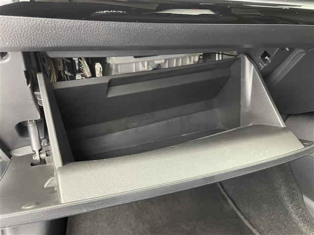 アクア Ｇ　純正ナビ　ｂｌｕｅｔｏｏｔｈ　バックカメラ　前後コーナーセンサー　ビルトインＥＴＣ　社外前ドラレコ　オートライト　ＬＥＤ　スマートキー　ＡＣＣ　プリクラッシュ　レーンキープ　先行車発進告知（28枚目）