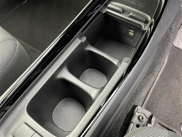 アクア Ｇ　純正ナビ　ｂｌｕｅｔｏｏｔｈ　バックカメラ　前後コーナーセンサー　ビルトインＥＴＣ　社外前ドラレコ　オートライト　ＬＥＤ　スマートキー　ＡＣＣ　プリクラッシュ　レーンキープ　先行車発進告知（29枚目）