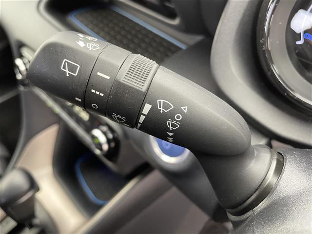 ヤリス ハイブリッドＺ　純正ディスプレイオーディオ　全方位カメラ　ドライブレコーダー　ＥＴＣ　シートヒーター　ハンドルヒーター　ブラインドスポットモニター　トヨタセーフティセンス　コーナーセンサー　モデリスタアルミホイール（11枚目）