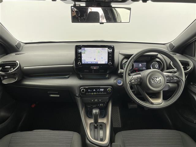 ヤリス ハイブリッドＺ　純正ディスプレイオーディオ　全方位カメラ　ドライブレコーダー　ＥＴＣ　シートヒーター　ハンドルヒーター　ブラインドスポットモニター　トヨタセーフティセンス　コーナーセンサー　モデリスタアルミホイール（42枚目）