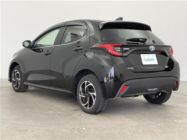 ヤリス ハイブリッドＺ　純正ディスプレイオーディオ　全方位カメラ　ドライブレコーダー　ＥＴＣ　シートヒーター　ハンドルヒーター　ブラインドスポットモニター　トヨタセーフティセンス　コーナーセンサー　モデリスタアルミホイール（43枚目）